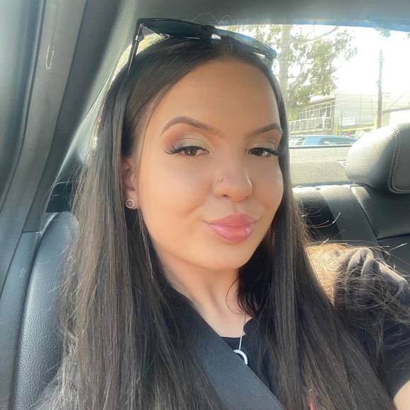 Meet your Posher, Natalie - Picture 1 of 1